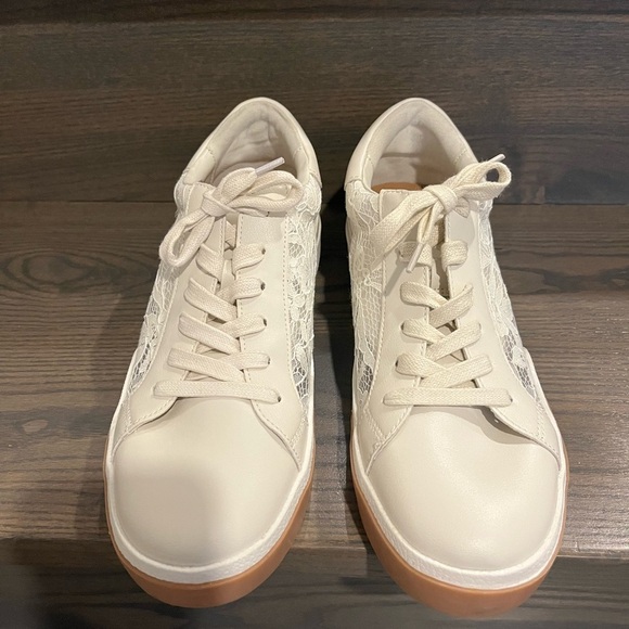 DV by Dolce Vita Harryson Helix Lace Sneaker 9 - Picture 7 of 9